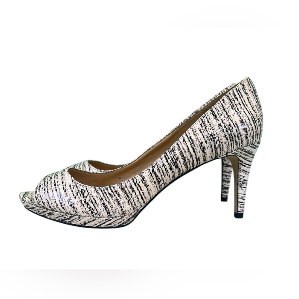 Enzo Angiolini Peeptoe Leather Heels size 9